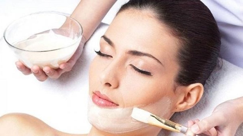 Hình ảnh dưỡng da bằng sữa tươi
