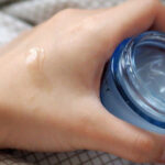 Carbomer trong mỹ phẩm giúp kháng khuẩn ngăn ngừa mụn