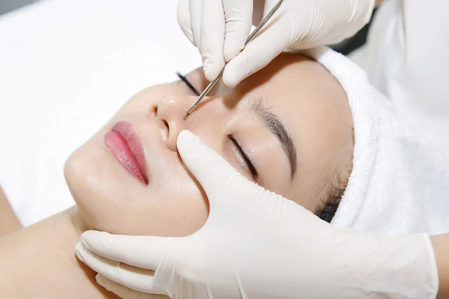 Chăm sóc da sau nặn mụn tại spa