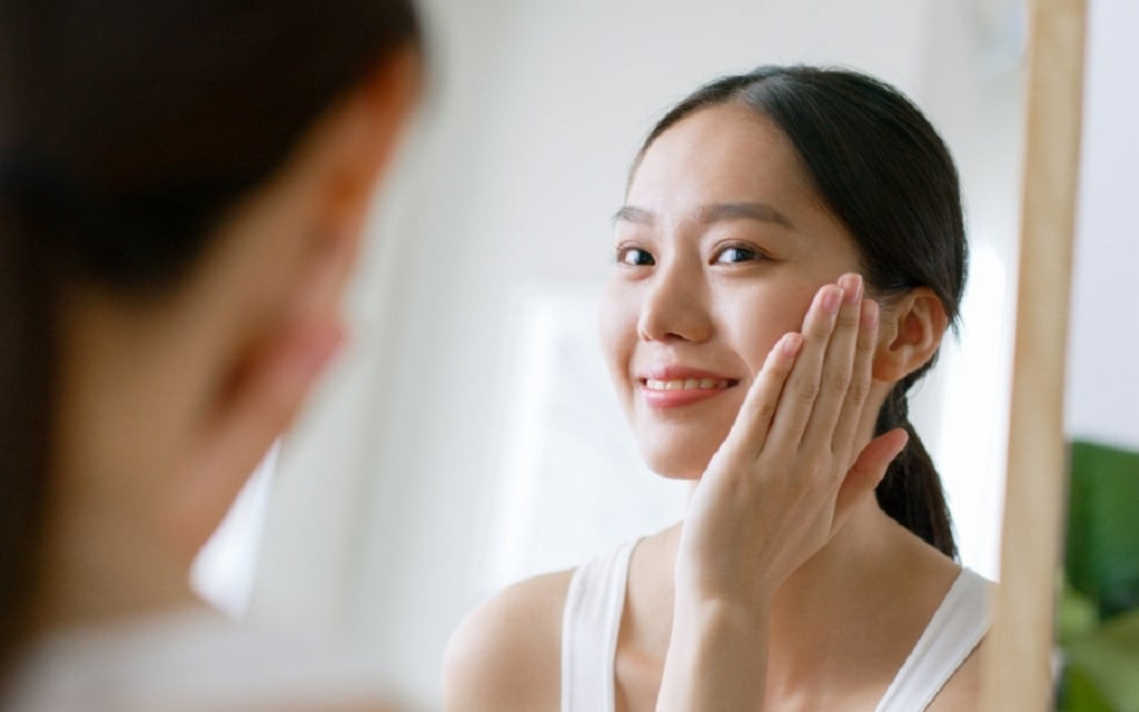 Cách dưỡng da mặt trắng mịn tự nhiên: Bí quyết “vàng” mà mọi phụ nữ nên biết