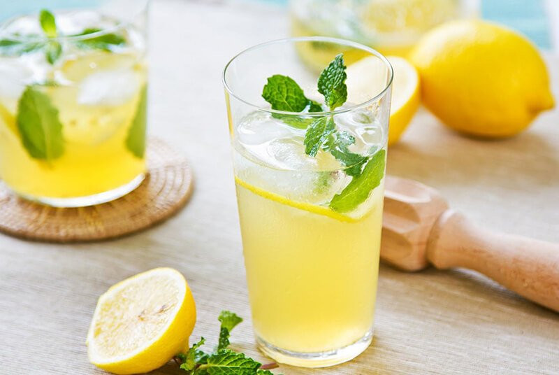 Nước chanh giúp lợi ích cho sức khỏe và làn da
