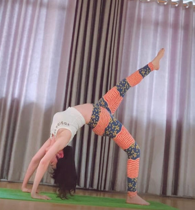 Tập yoga giúp tăng cường sức khỏe và làm đẹp da